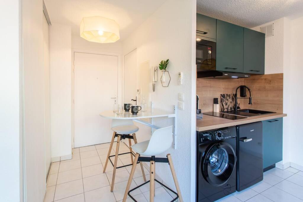 Apartment L44 1bdr Flat 10mins Walk To Port/balcon, Parking, Ac Nizza