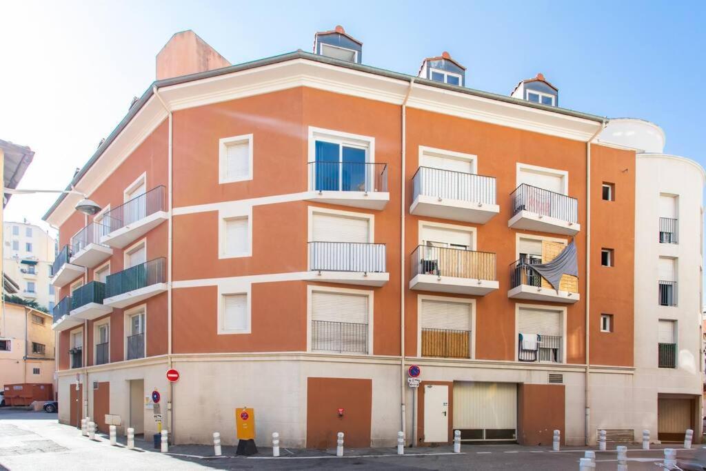 L44 1bdr Flat 10mins Walk To Port/balcon, Parking, Ac Nizza